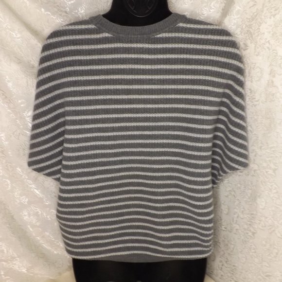 Express Short Sleeve Sweater- Women's XS - Picture 6 of 8
